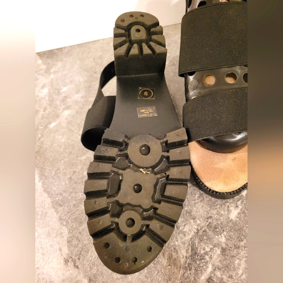 Summer beach sandals - Picture 2 of 6